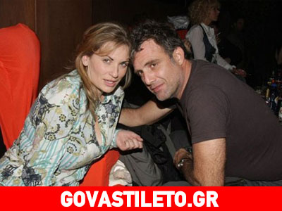 Ζευγάρι με γνωστό τραγουδιστή η Παπαθωμά, μετά τον χωρισμό της;